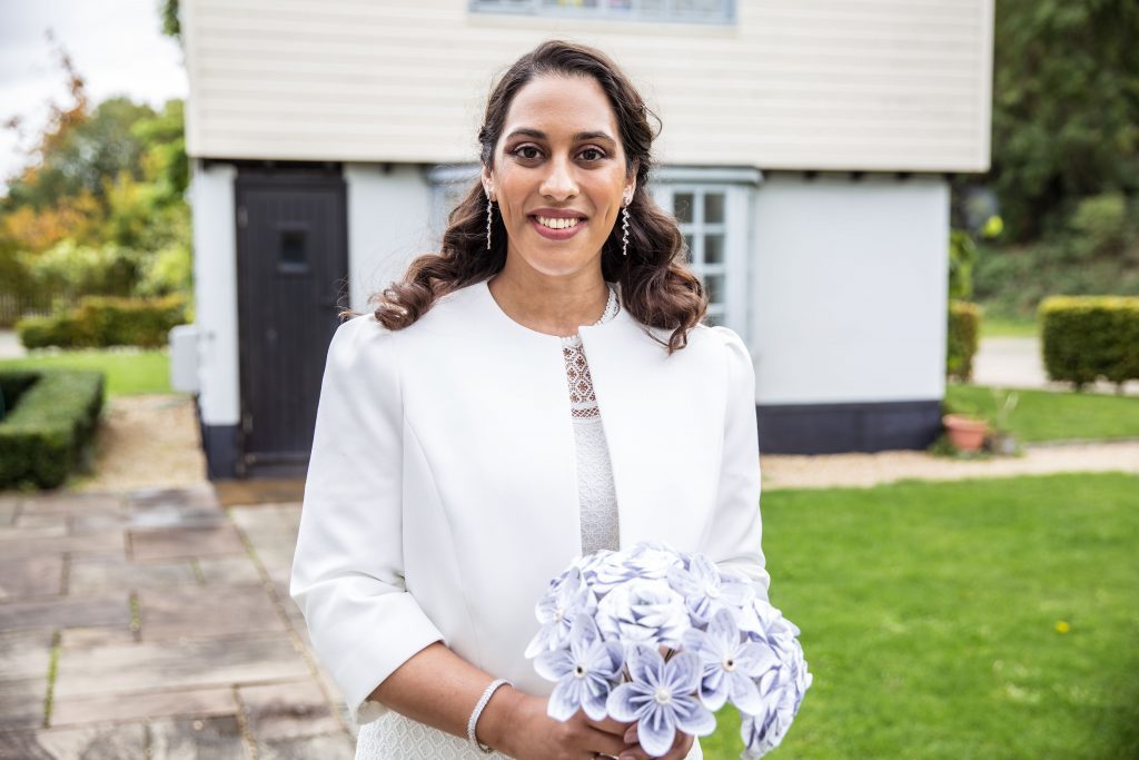 bride Cambridgeshire wedding photographer, covid wedding, Red Lion Whittlesford, Reportage wedding photographer