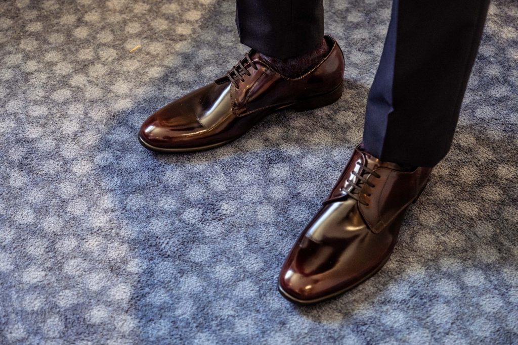 bridegrooms shoes, london wedding photographer