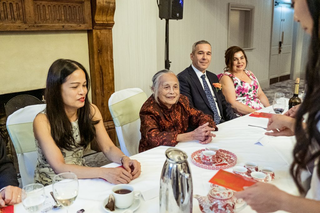 chinese tea ceremony and wedding, Hertfordshire wedding photographer